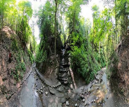 Eternal Flame Hiking Trail trail - hiking in Niagara Falls