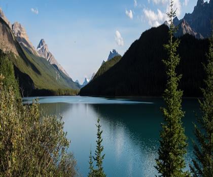 Meander Trail trail - hiking in Canadian Rockies