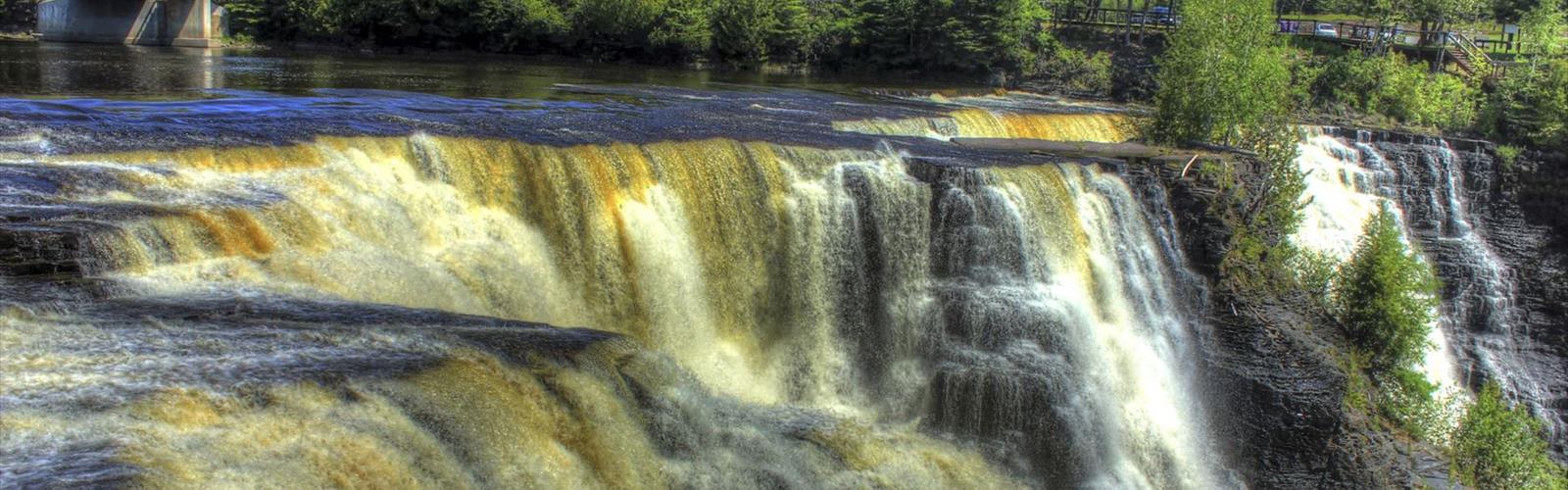 Kakabeka Falls Provincial Park trail - hiking in Kakabeka Falls