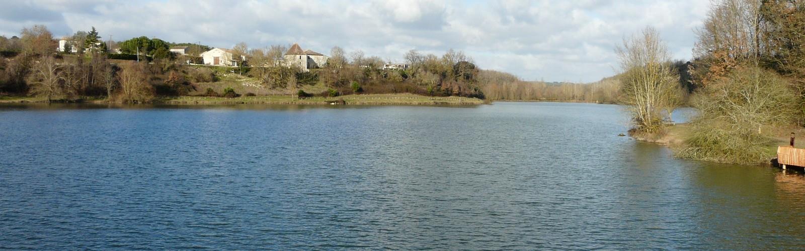 Lac de L'Escourou trail - hiking in Dordogne