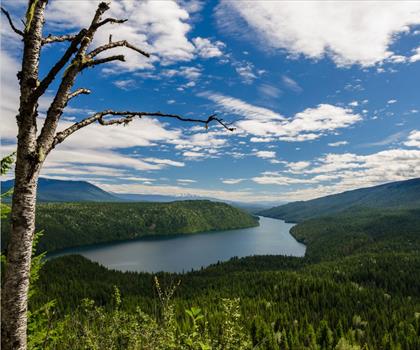 Clearwater Lake trail - hiking in Thompson Okanagan