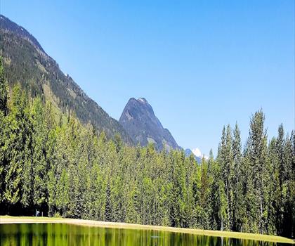 Blanket Creek Provincial Park trail - hiking in Kootenay Rockies