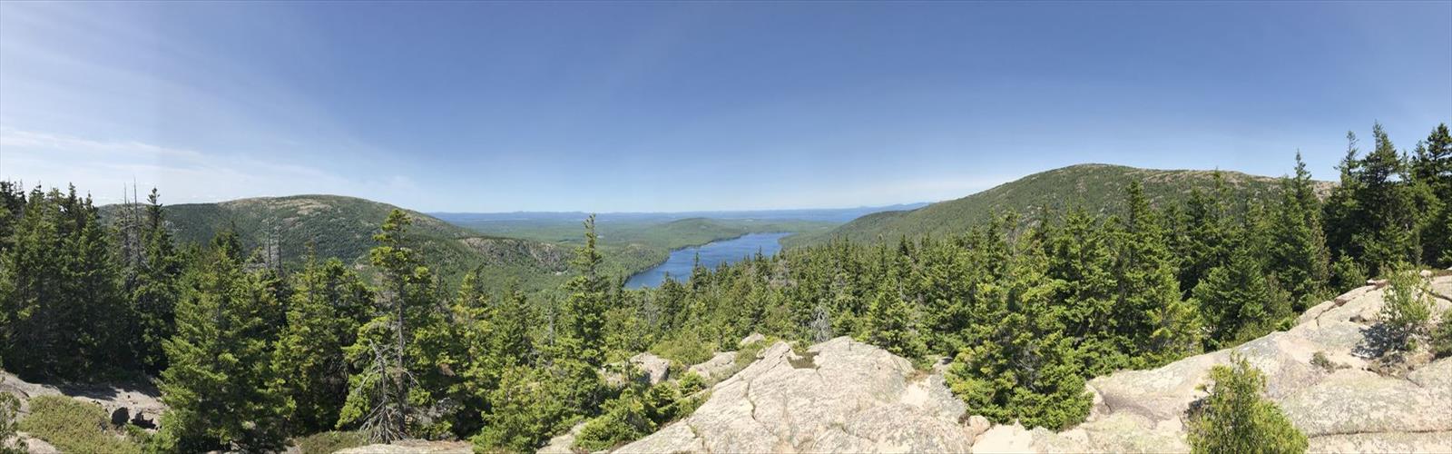Bubble Rock Overlook trail - hiking in Mt Desert