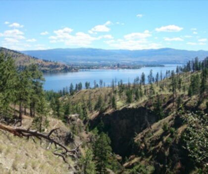 Bear Creek Provincial Park trail - hiking in Thompson Okanagan