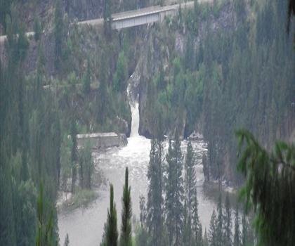 Gladstone Provincial Park trail - hiking in Kootenay Rockies