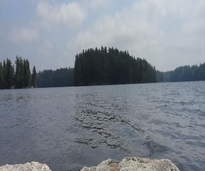 Hardy Lake trail - hiking in Algonquin Park, Almaguin Highlands, Muskoka and Parry Sound