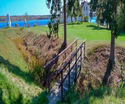 Fort Point State Park trail - hiking in Mid-Coast