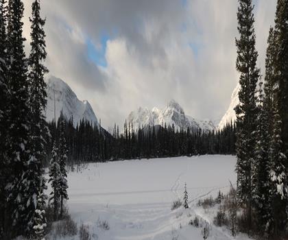 Sentier Spray Lakes Reservoir - randonnée en Canadian Rockies