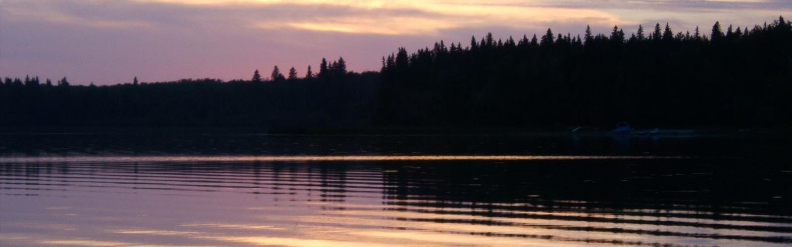 Moose Lake Provincial Park trail - hiking in Lakelands