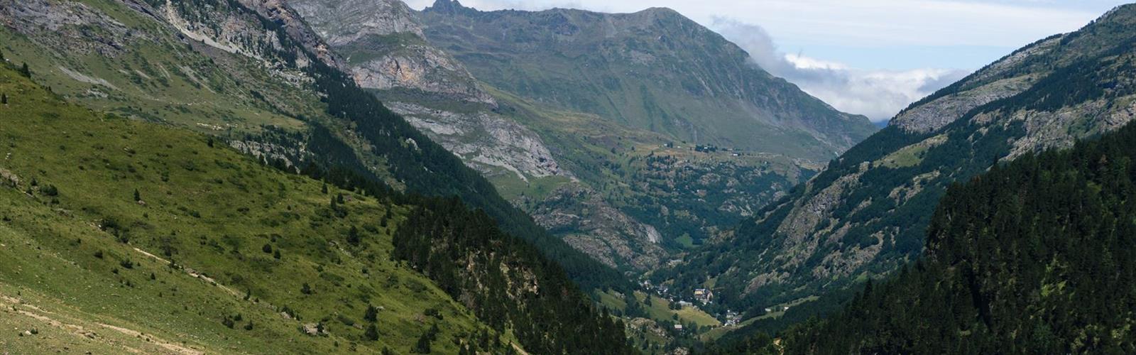 La Grande Cascade trail - hiking in Hautes-Pyrénées