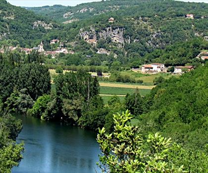 Parc naturel régional et Géoparc des Causses du Quercy trail - hiking in Aveyron
